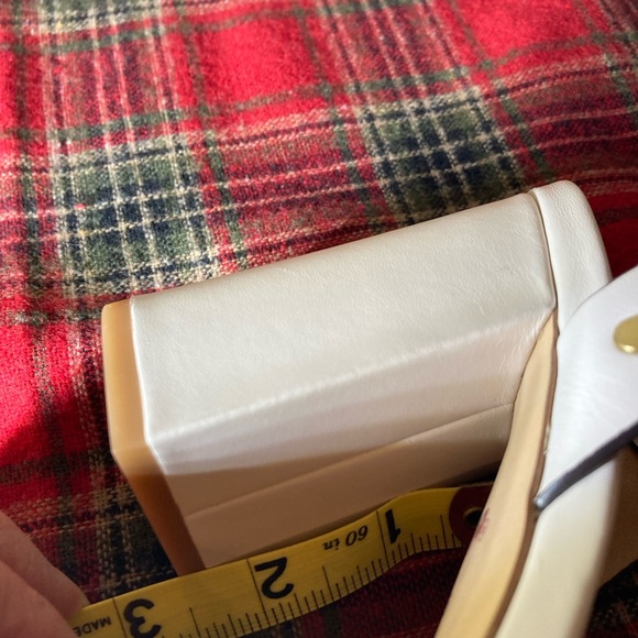 COACH leather sandals, 6 block heels rivets, chalk versatile color NEW - Picture 11 of 14